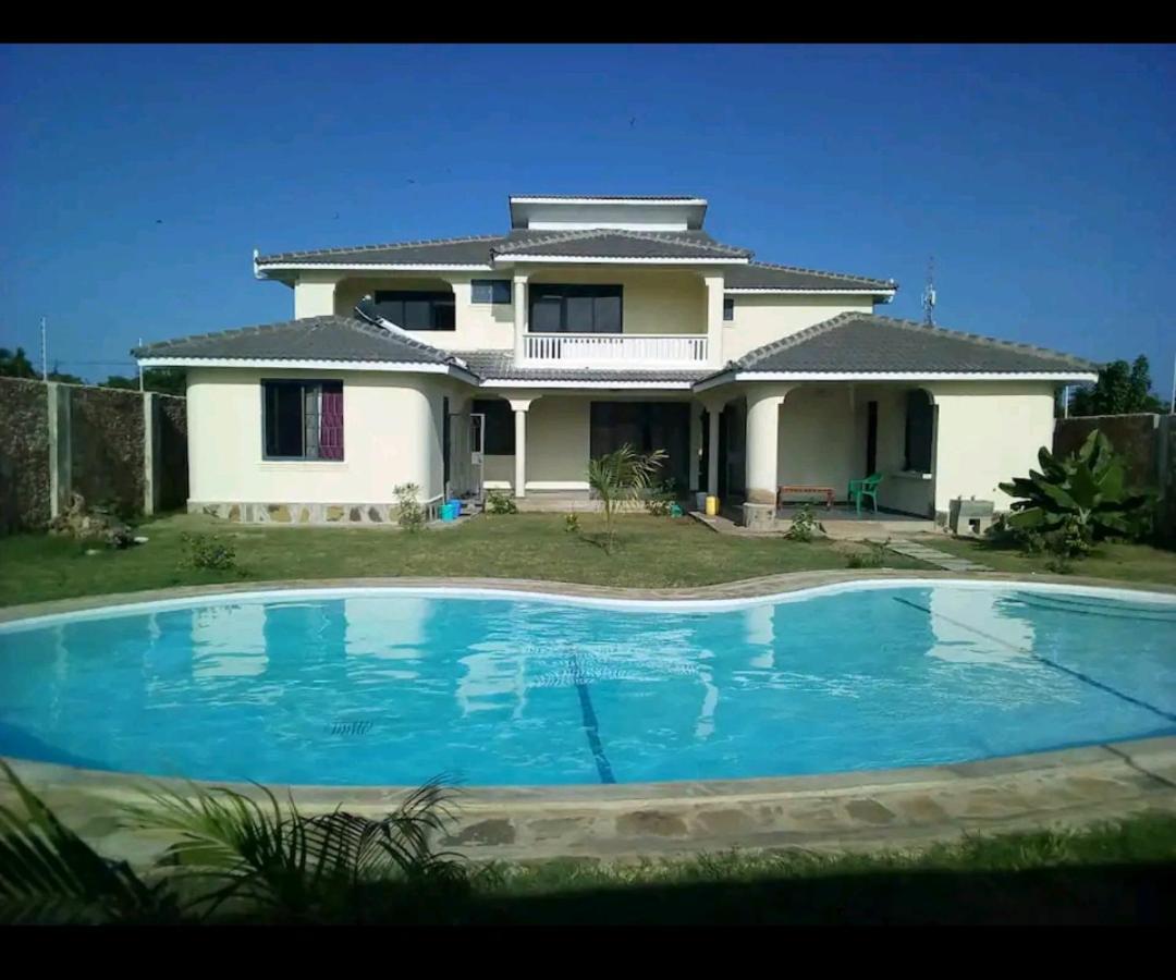 Lisa Mari Hotel Mombasa Bagian luar foto